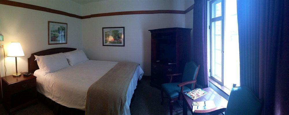 Maxwelton Braes Lodge & Golf Course Baileys Harbor Bagian luar foto