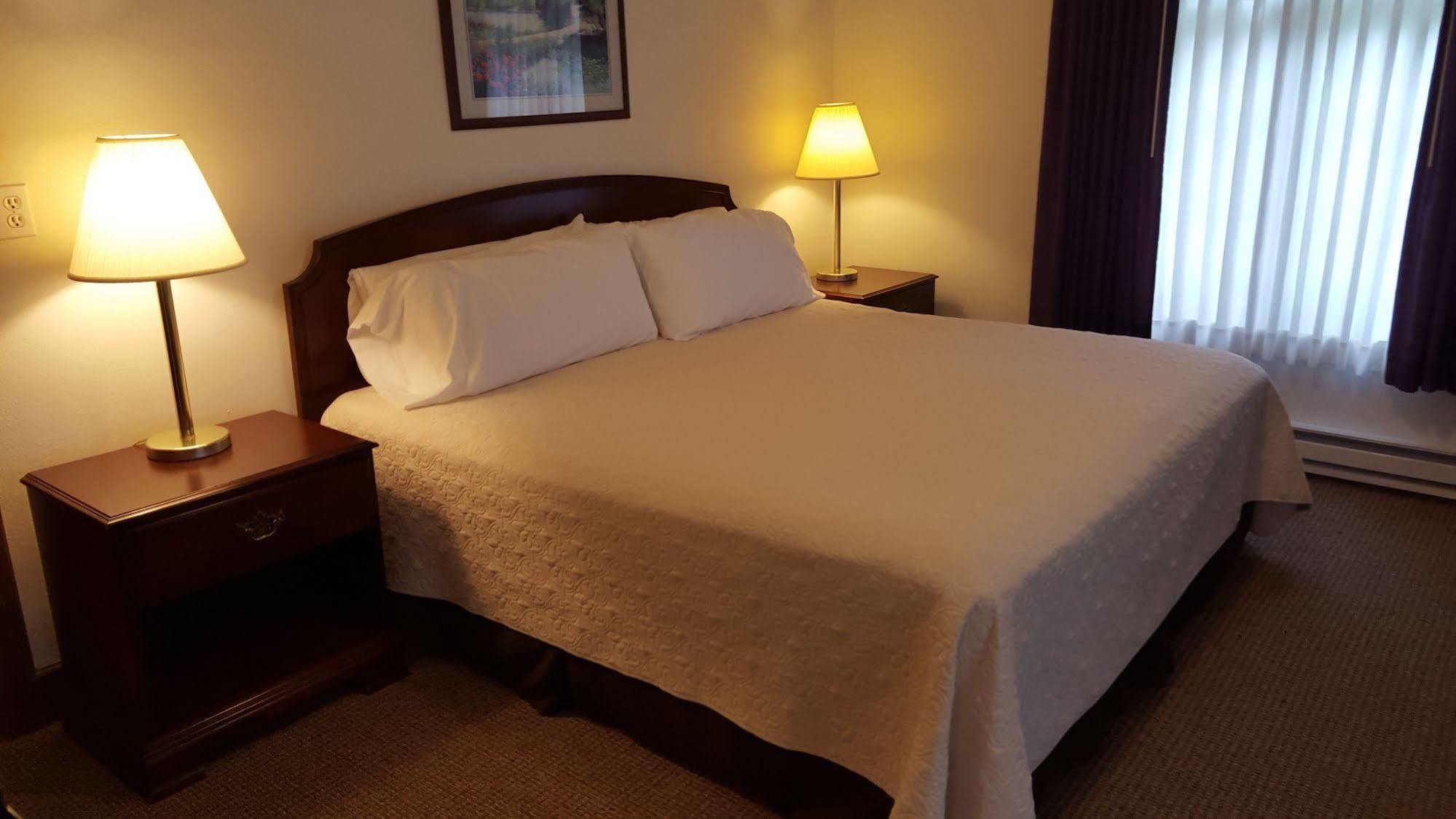 Maxwelton Braes Lodge & Golf Course Baileys Harbor Bagian luar foto