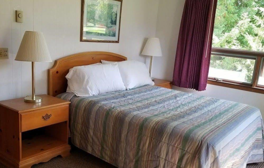 Maxwelton Braes Lodge & Golf Course Baileys Harbor Bagian luar foto