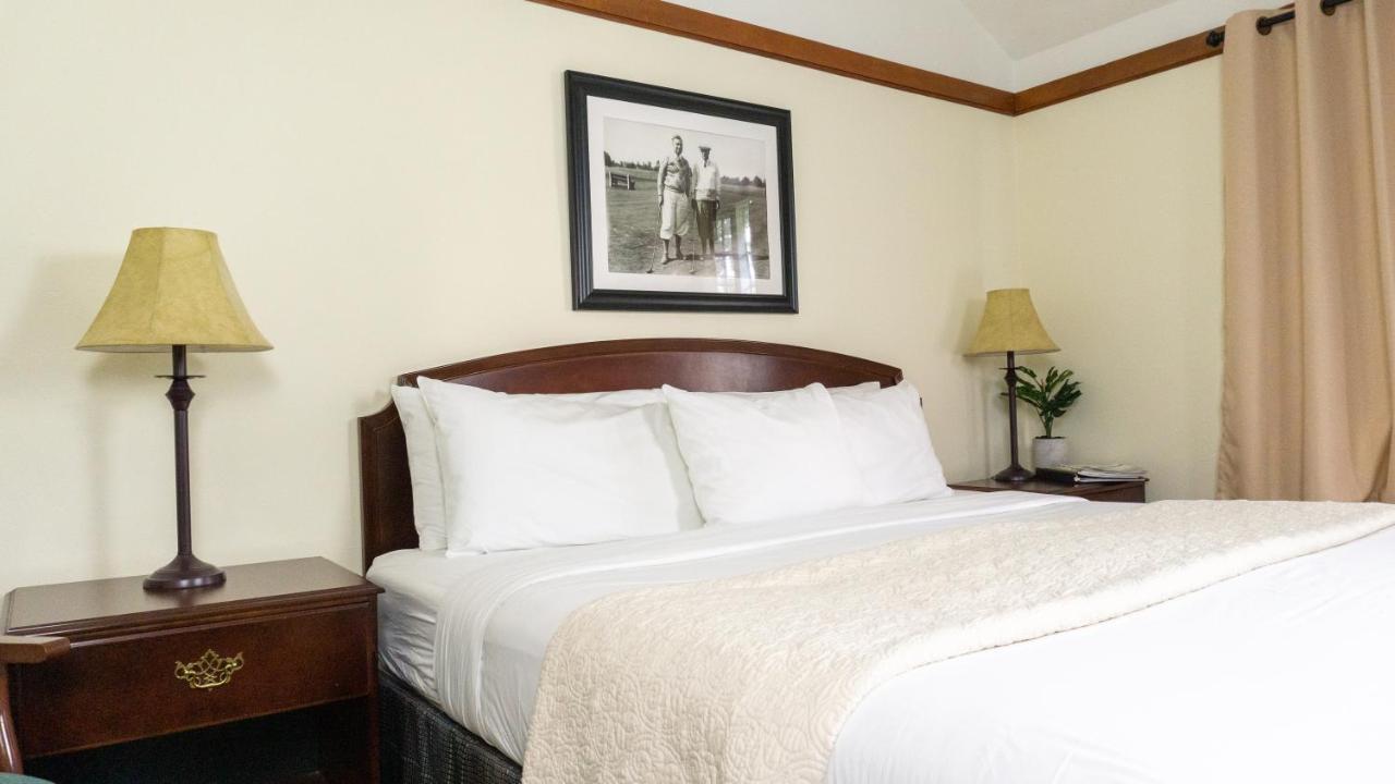 Maxwelton Braes Lodge & Golf Course Baileys Harbor Bagian luar foto