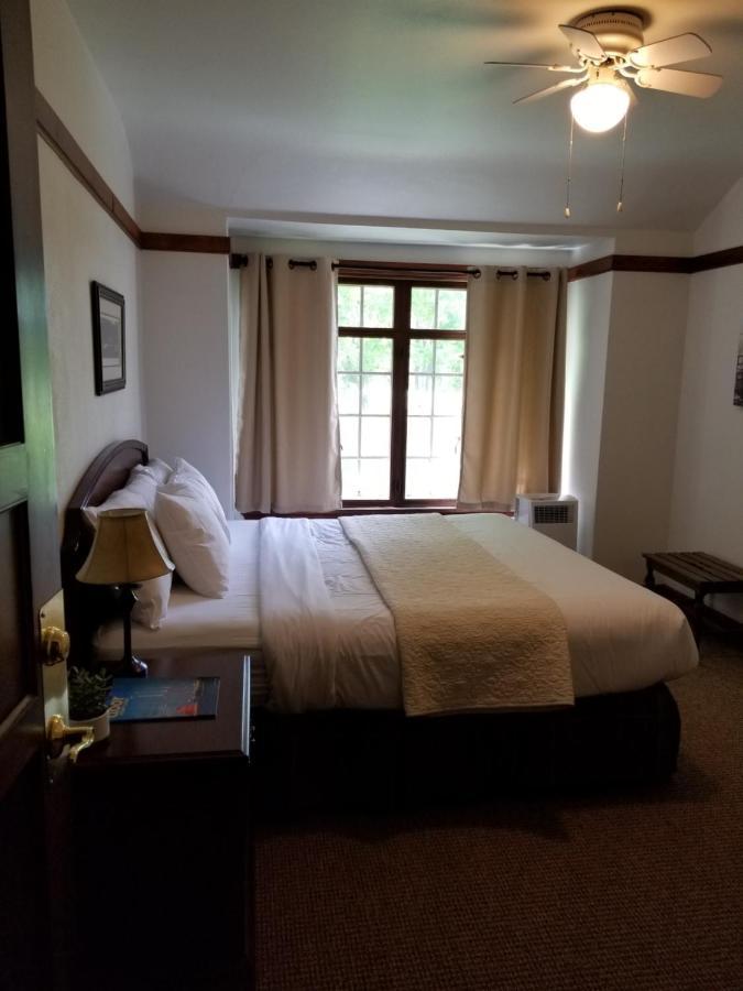 Maxwelton Braes Lodge & Golf Course Baileys Harbor Bagian luar foto